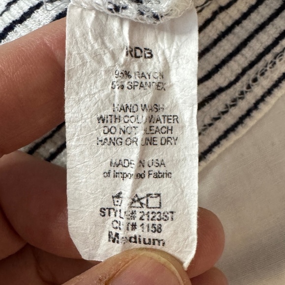 Aura Women's Button Up V-Neck Cropped‎ Black + White Top Waist Tie Beach Medium - Picture 12 of 13